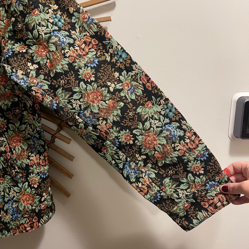 🏷️ BNWT Nova Men Tapestry Trucker Jacket Black Floral Brocade Snap Buttons Sz L - Picture 4 of 12